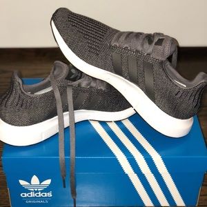 Adidas Swift Run 9.5 Grey/Black